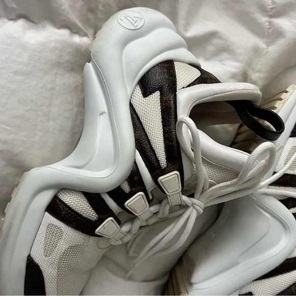 Louis Vuitton Archlight Sneaker - Picture 14 of 14